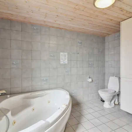 Vakantiehuis Dorit - 100m From The Sea By Interhome